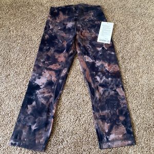 NWT Align 21” crop size 6